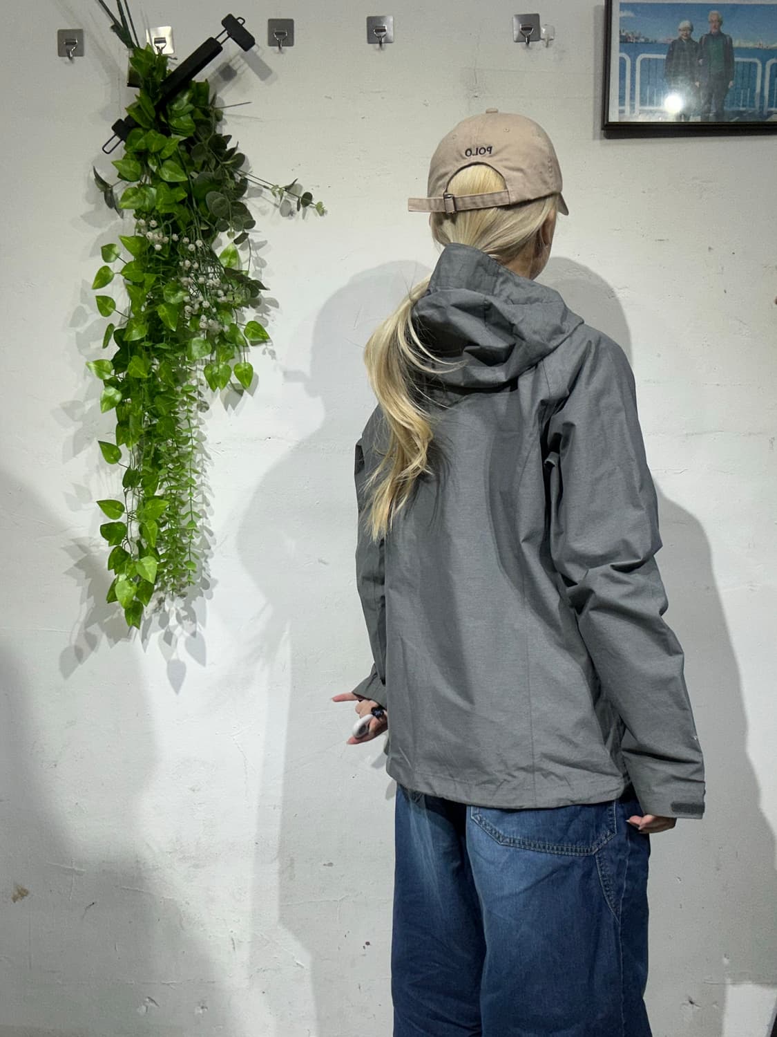 노스페이스 그레이 여성용 하이벤트 후드 바람막이 등산 자켓  상품이미지4