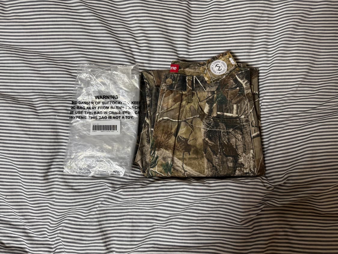 슈프림 배기 진 리얼트리 AP 카모 상품이미지1