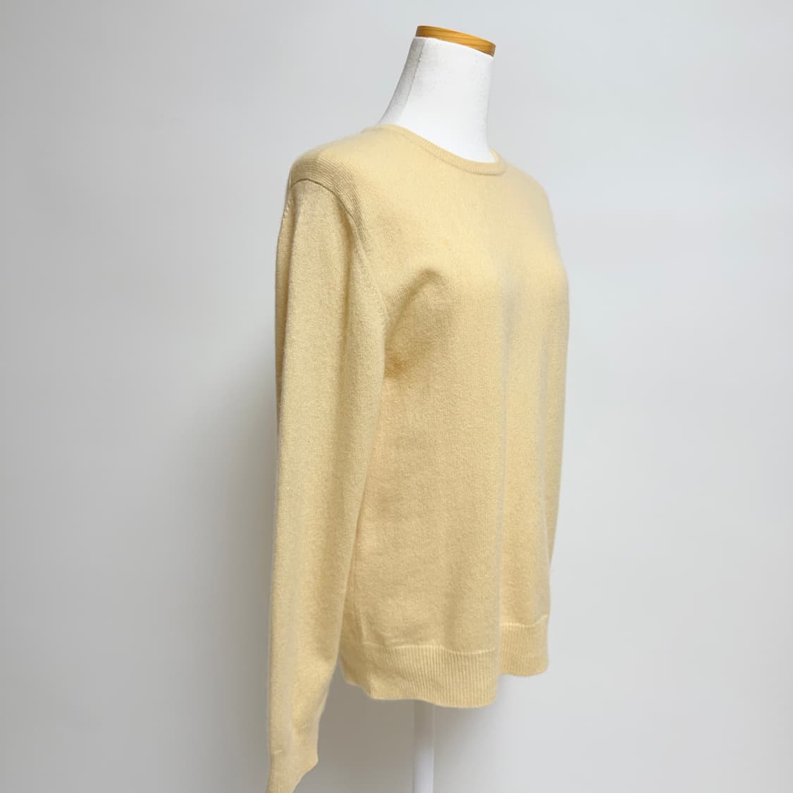 [캐시미어 100%] 버터 옐로우 라운드 니트 상품이미지2