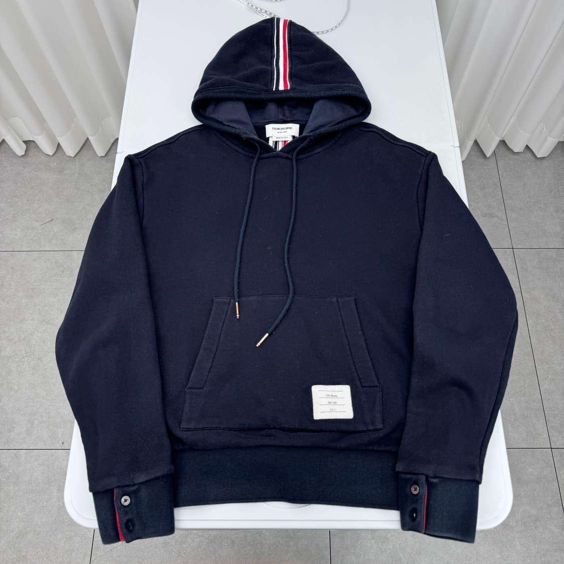 톰브라운 후드티 상품이미지2