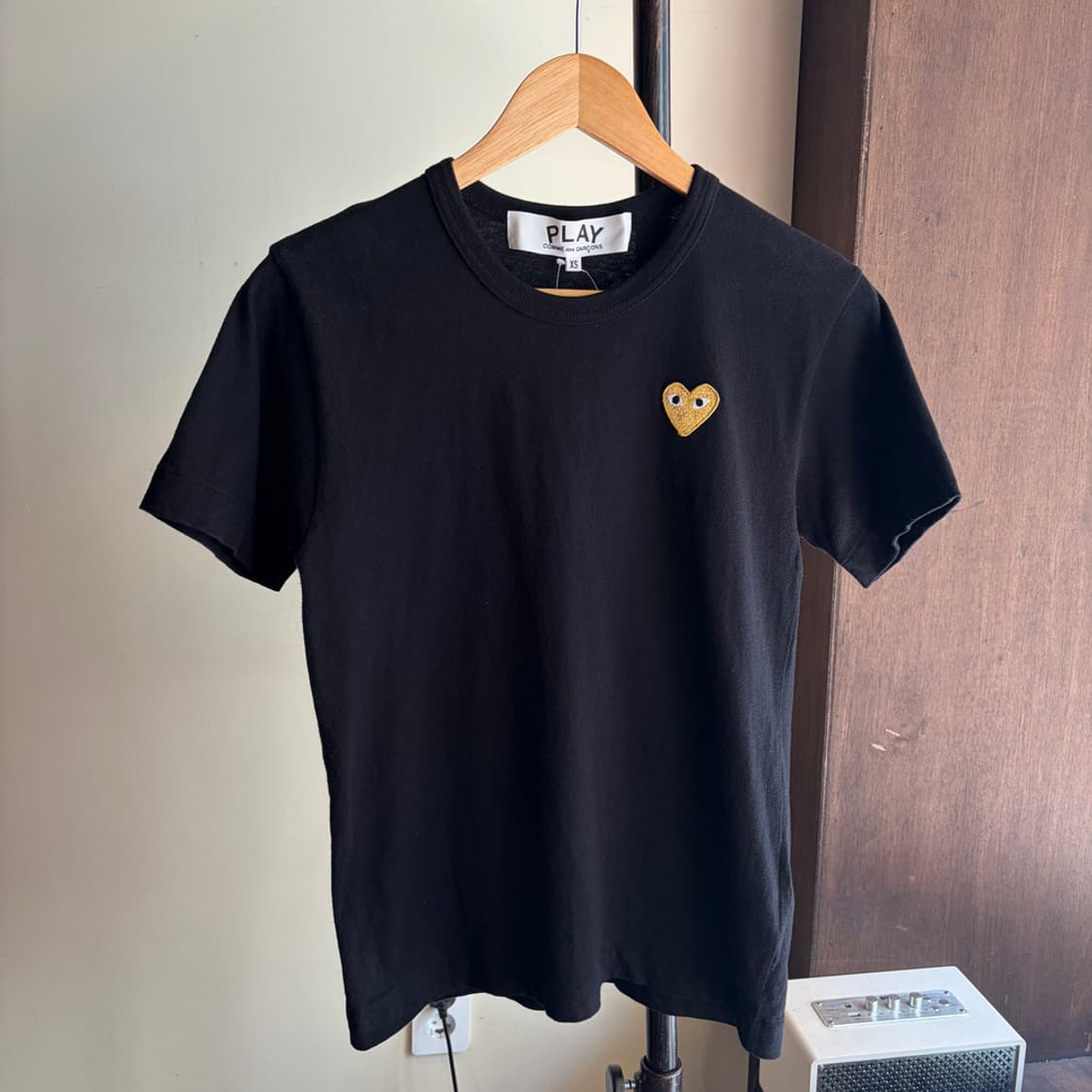 16782 - 꼼데가르송 골드 와펜 반팔 티셔츠 상품이미지2