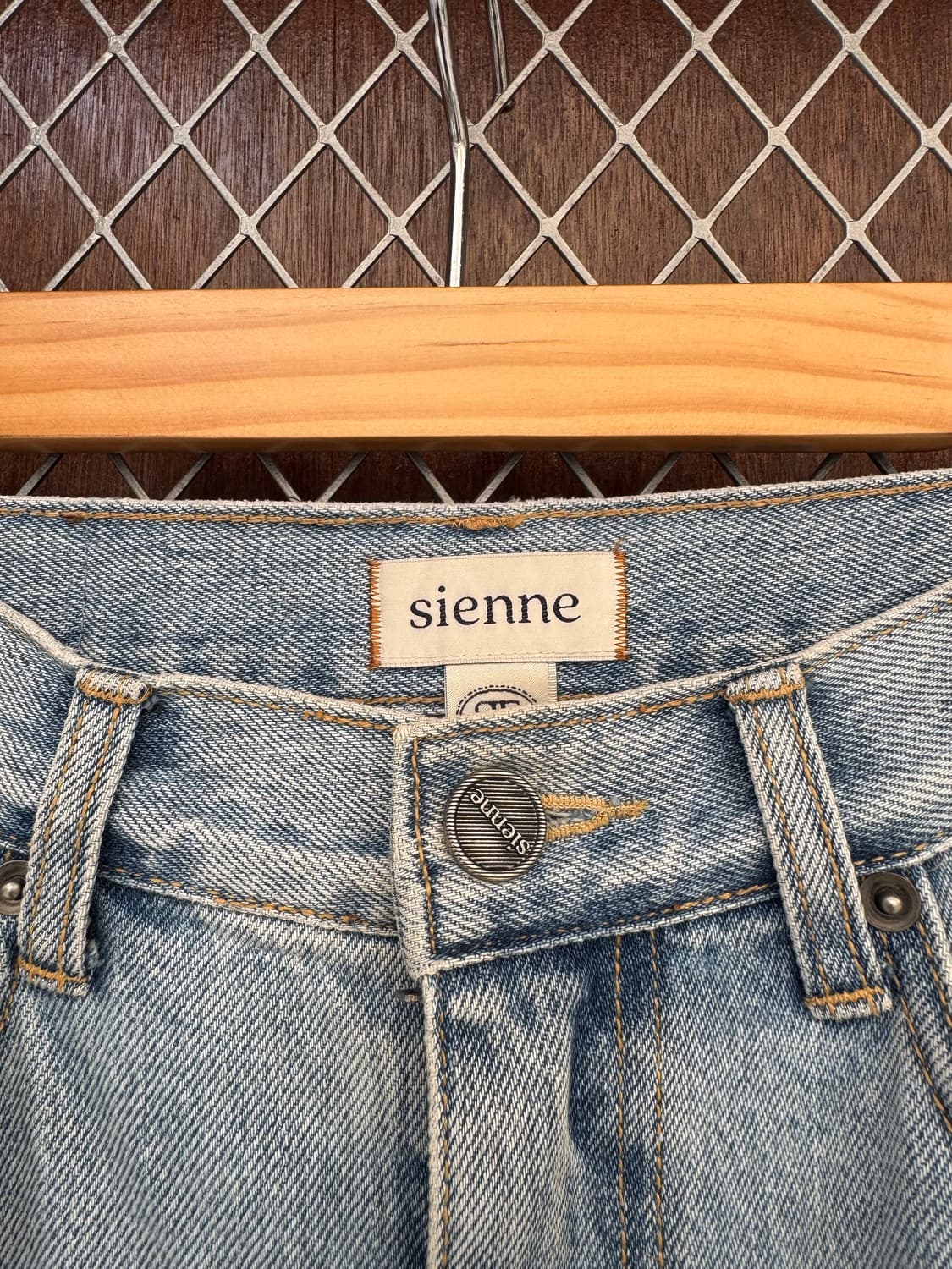 sienne 시엔느 스트레이트 연청 워싱 로고 데님 팬츠 S 상품이미지2