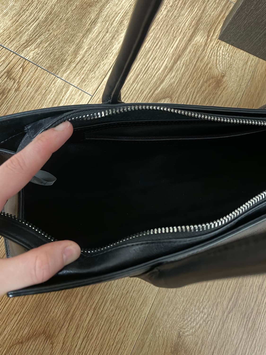 브리드 테드레더 숄더백 상품이미지10