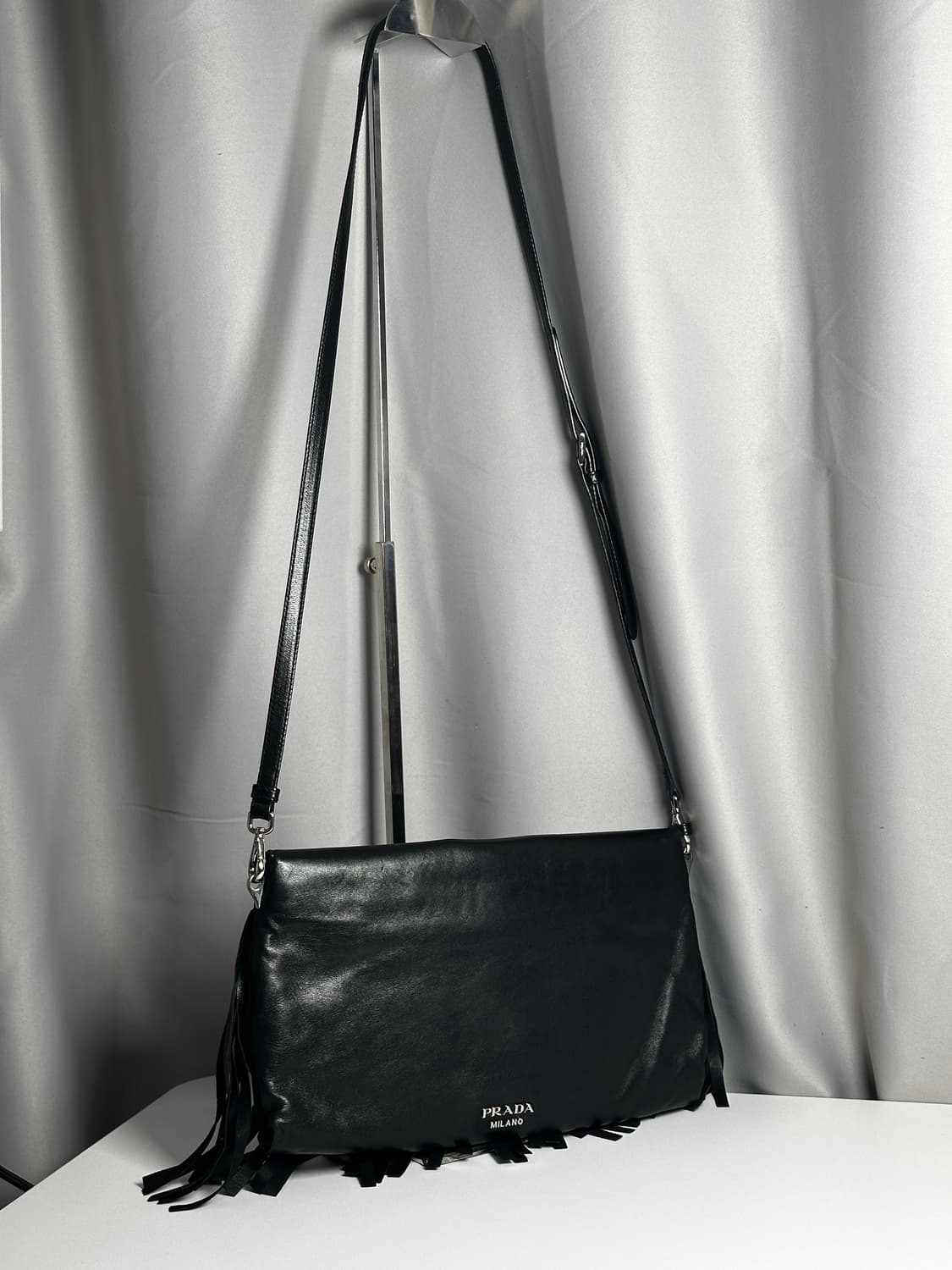 프라다 밀라노 프린지 숄더백 상품이미지7