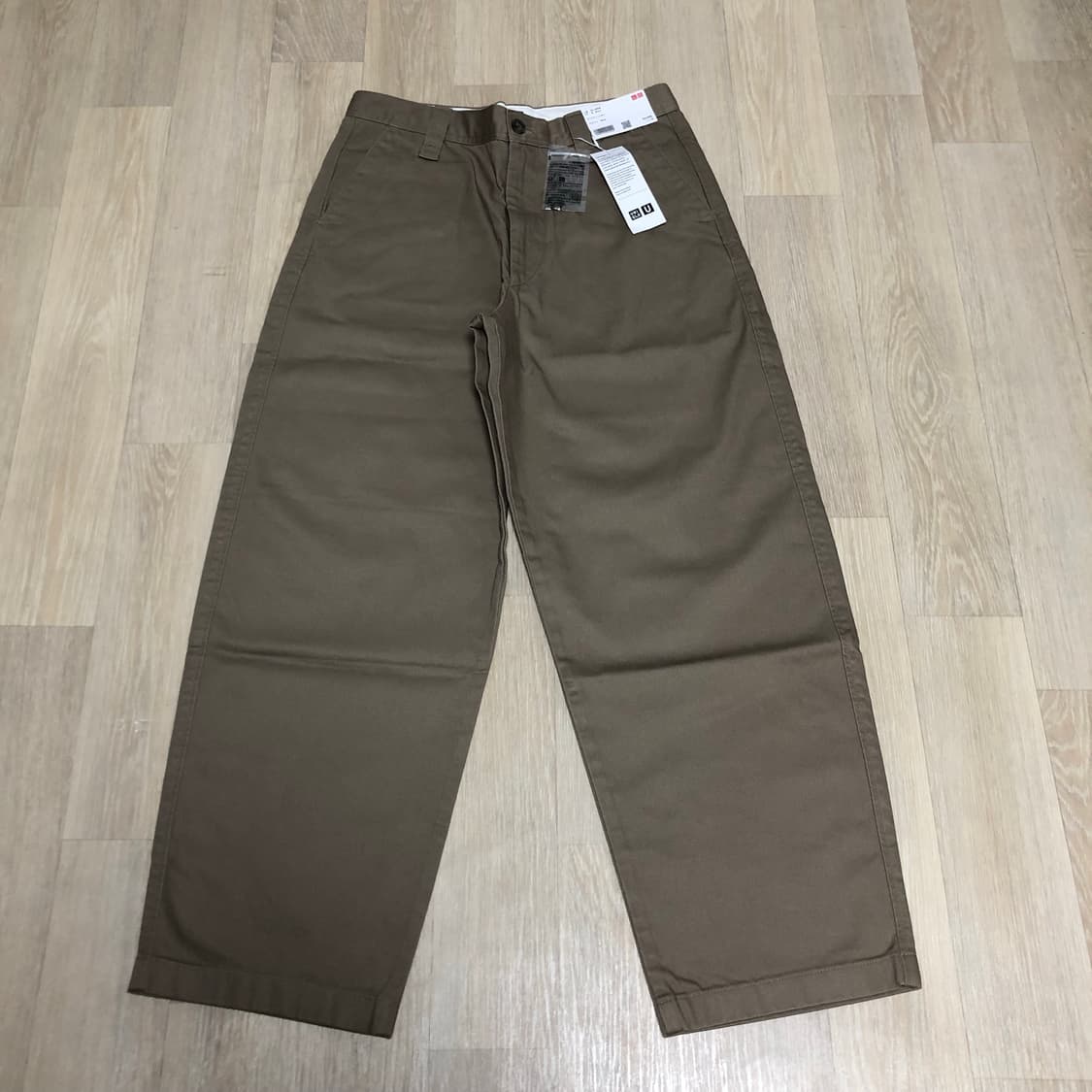 (30) 새상품 유니클로U 와이드핏 치노팬츠 베이지 상품이미지1