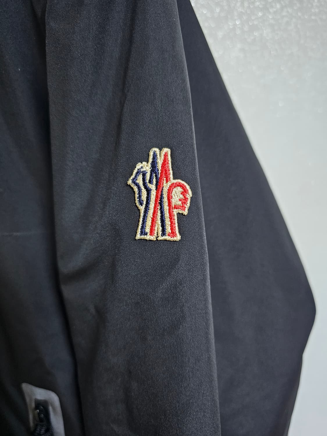 몽클레어 그레노블 자만 프리마로프트 패딩 상품이미지3