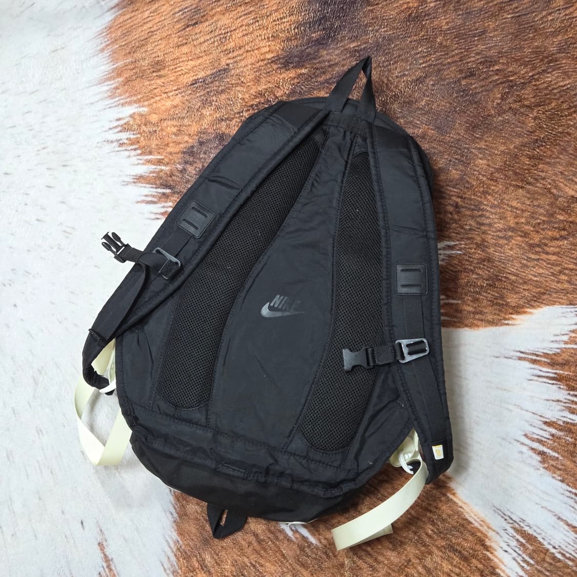 나이키 아이보리 그린 배색 백팩 상품이미지4