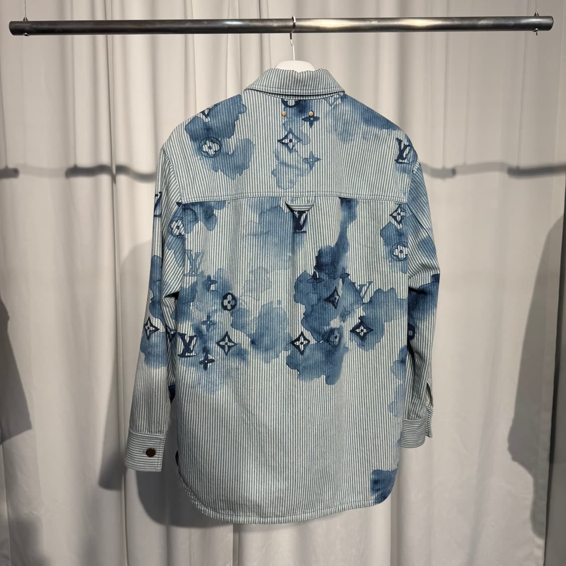 (105) 루이비통 모노그램 워터컬러 워크웨어 데님 자켓 상품이미지4