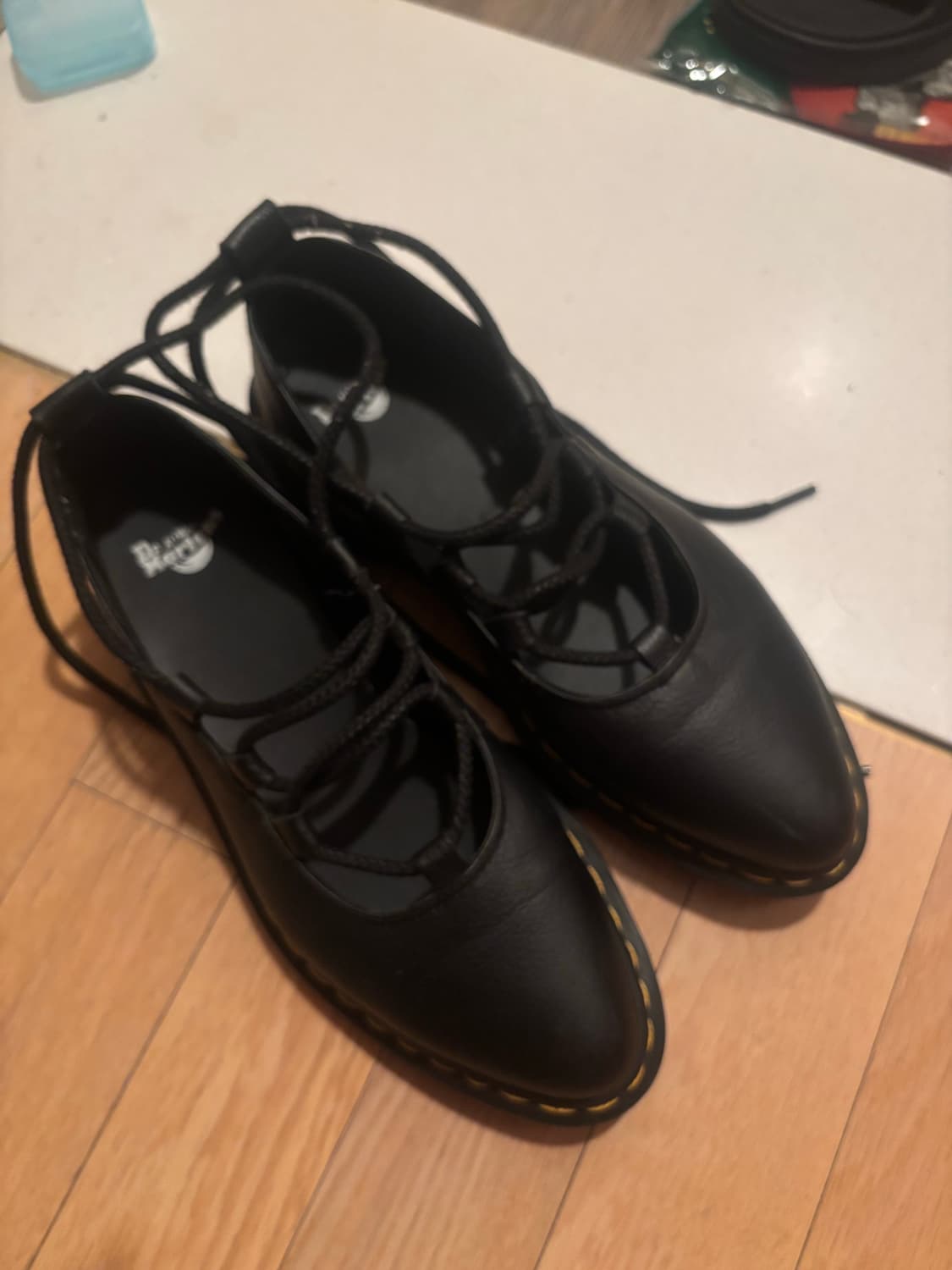 닥터마틴 엘피 2 레이스업 버지니아 레더 발레 플랫 블랙 상품이미지1