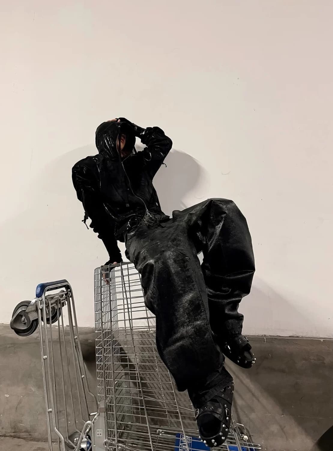 Shadow Sheen Draw Hoodie 상품이미지5