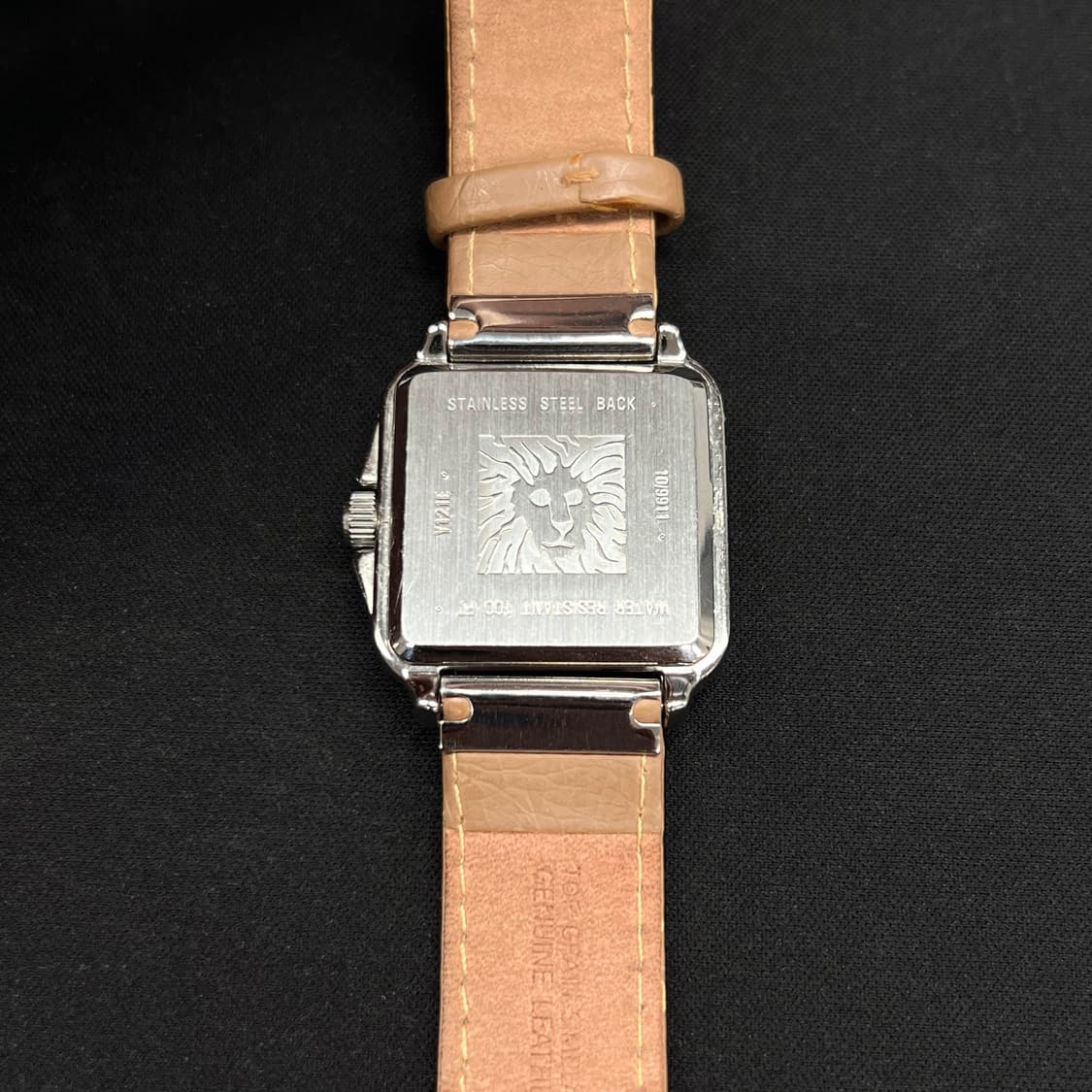 Anne Klein 클래식 탱크 레더 워치 상품이미지7