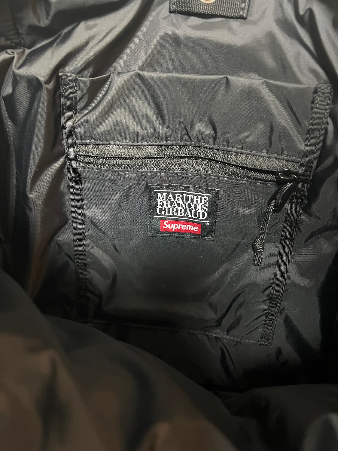 슈프림 x 마리떼 프랑소와 저버 포카츄 퍼퍼 토트백 블랙 - 25SS 상품이미지4