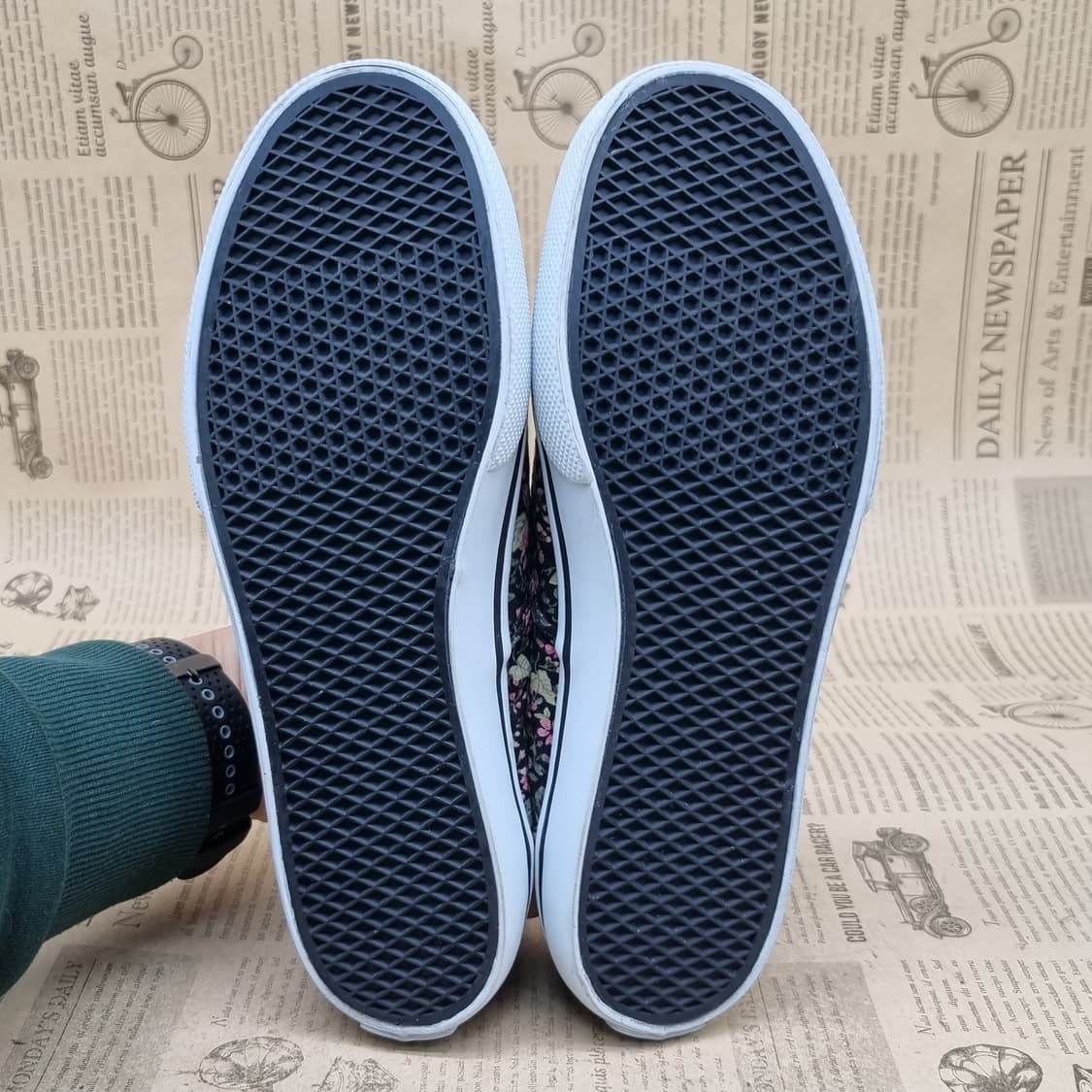 반스 어센틱 플로럴 여성스니커즈235 상품이미지3