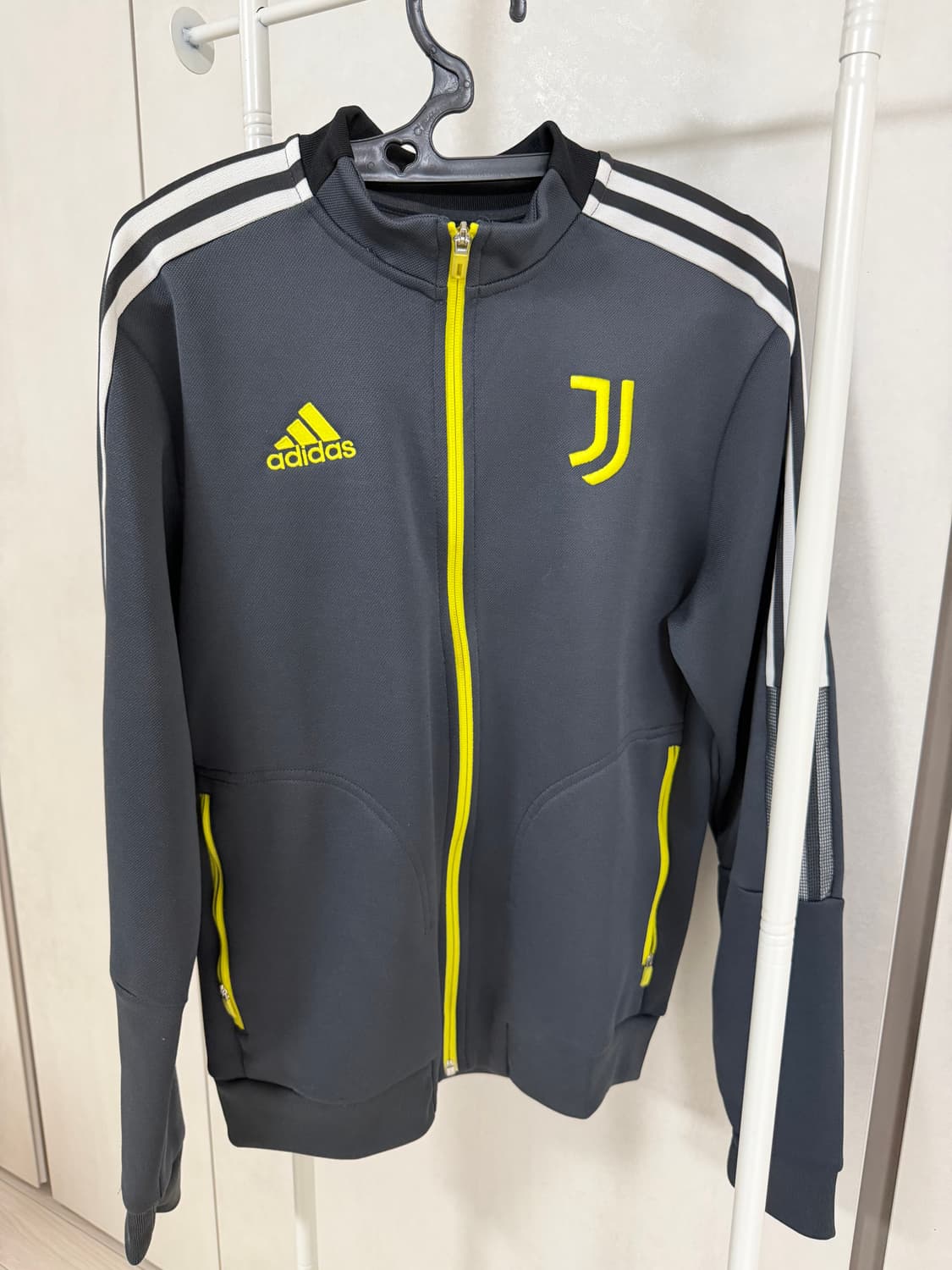 아디다스 유벤투스 져지 S 상품이미지1