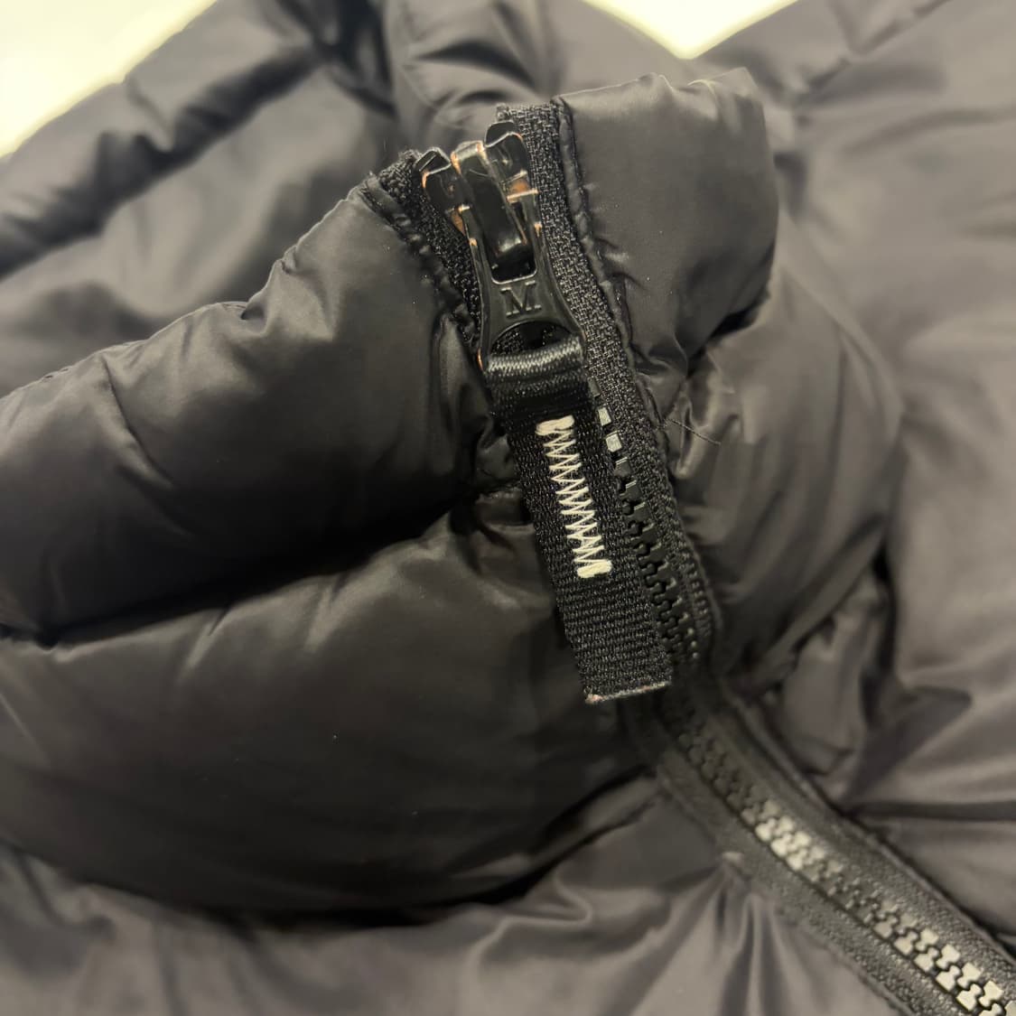 [F] 마뗑킴 하이넥 블랙 숏패딩 C271 상품이미지4