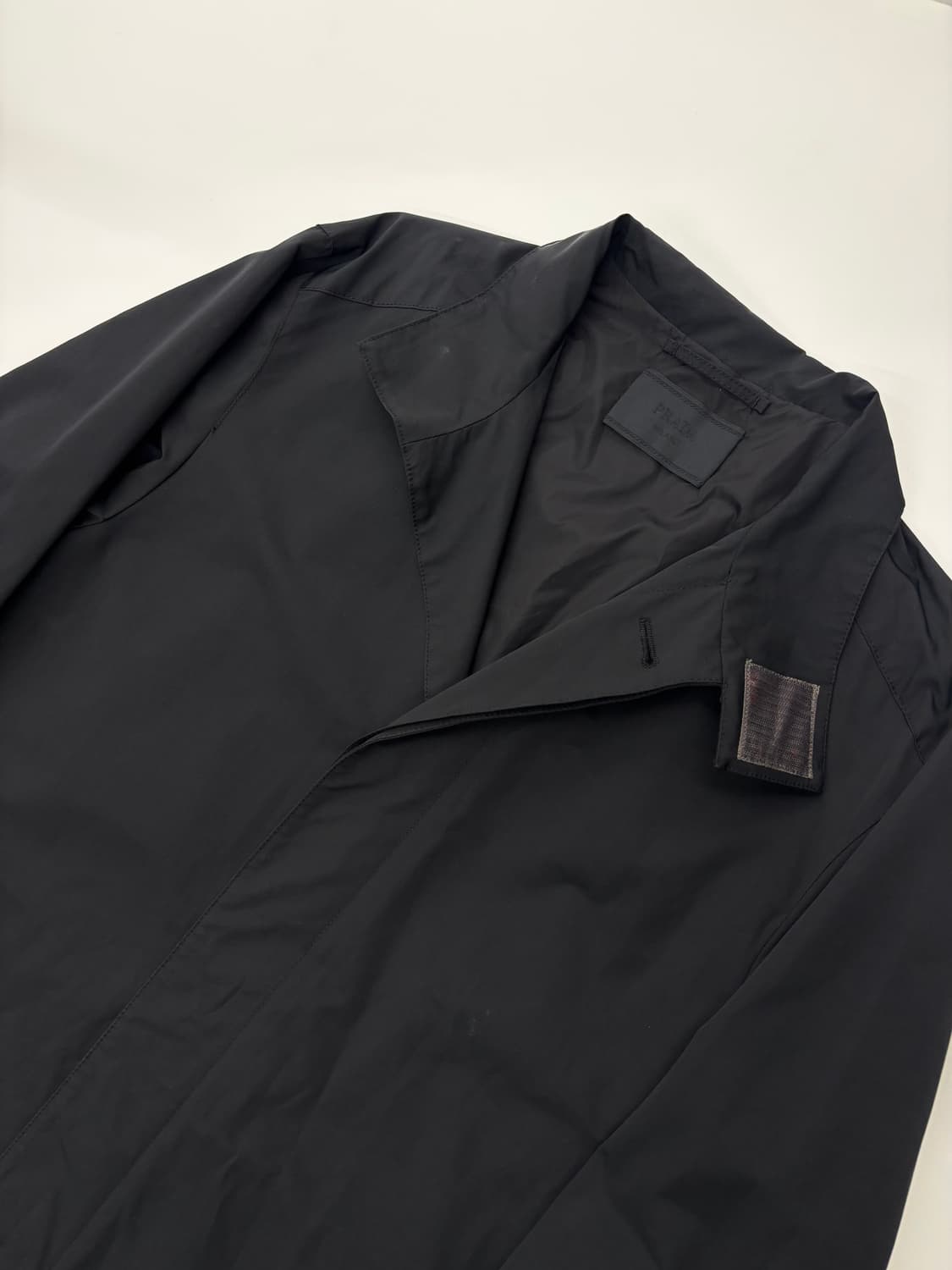 Prada 프라다 블랙 싱글 나일론 코트 상품이미지6