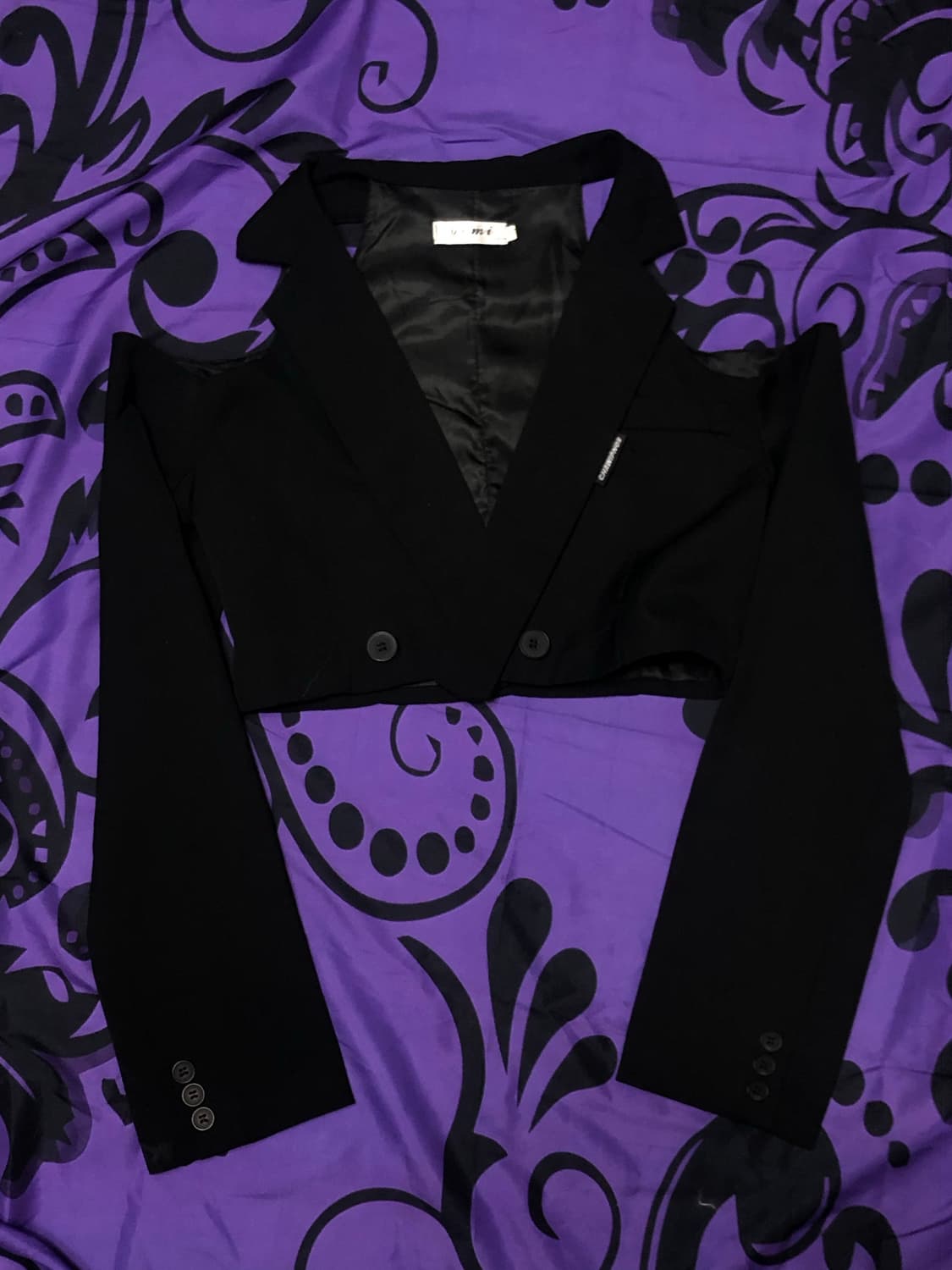 락시크 연말 CHAWIPNOS 컷아웃 크롭 자켓 블랙 상품이미지1