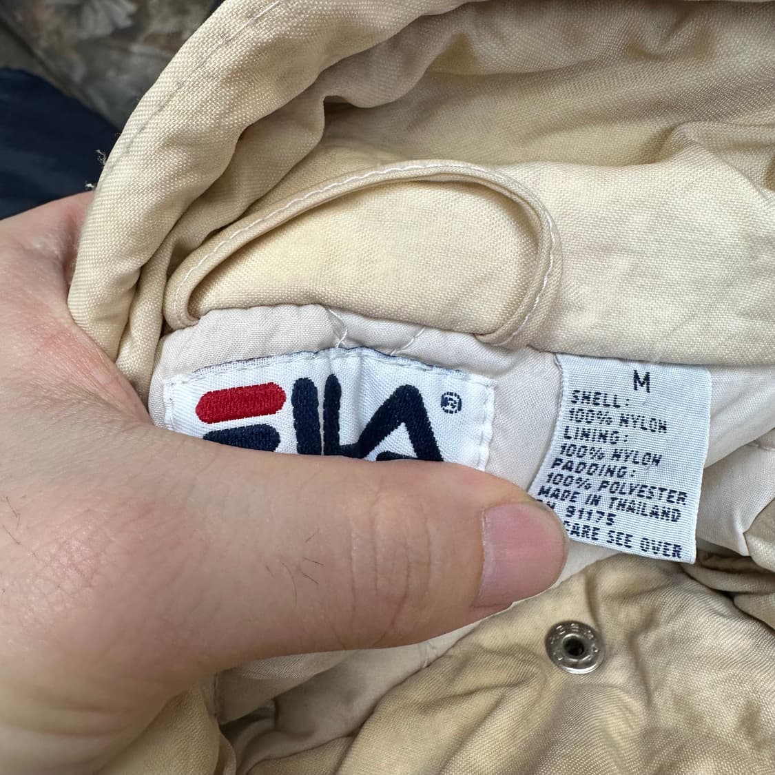 휠라 올드스쿨 레드 사이드라인 네이비패딩아노락 M  상품이미지3