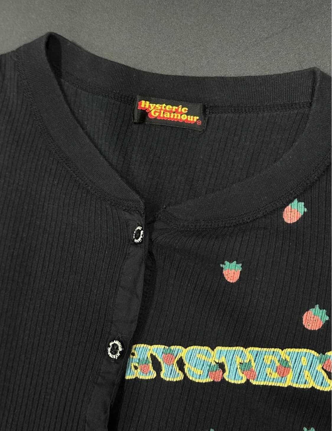 히스테릭 글래머 딸기 롱슬리브 판매합니당! 상품이미지3