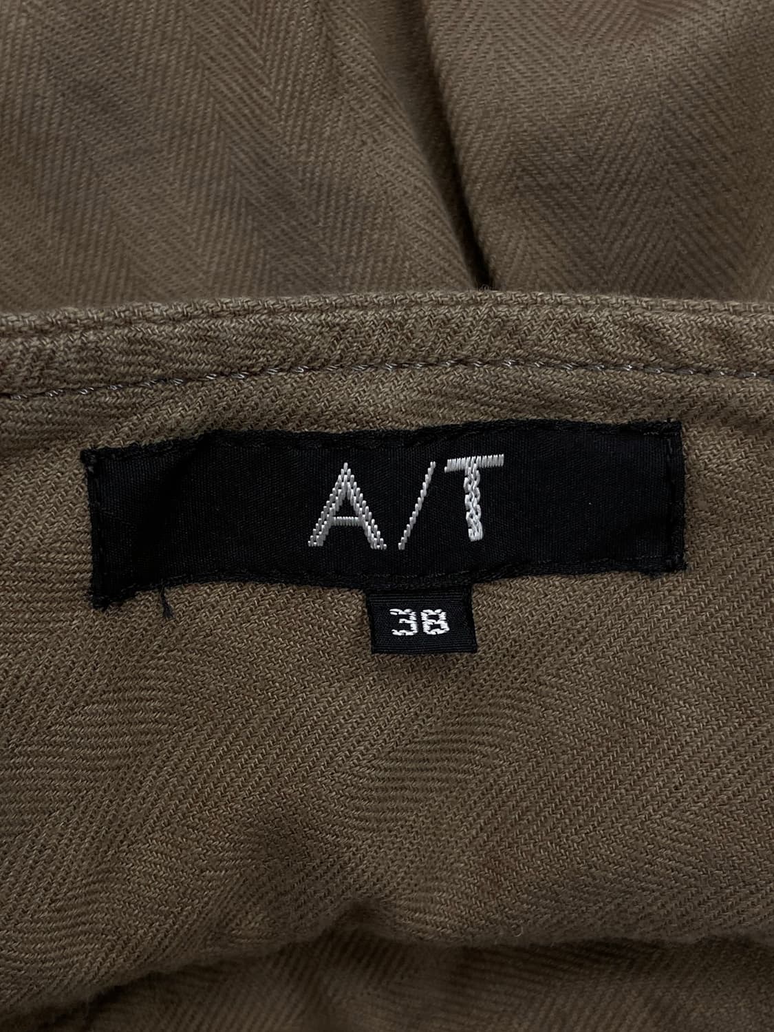 Atsuro tayama brown button skirt 상품이미지6