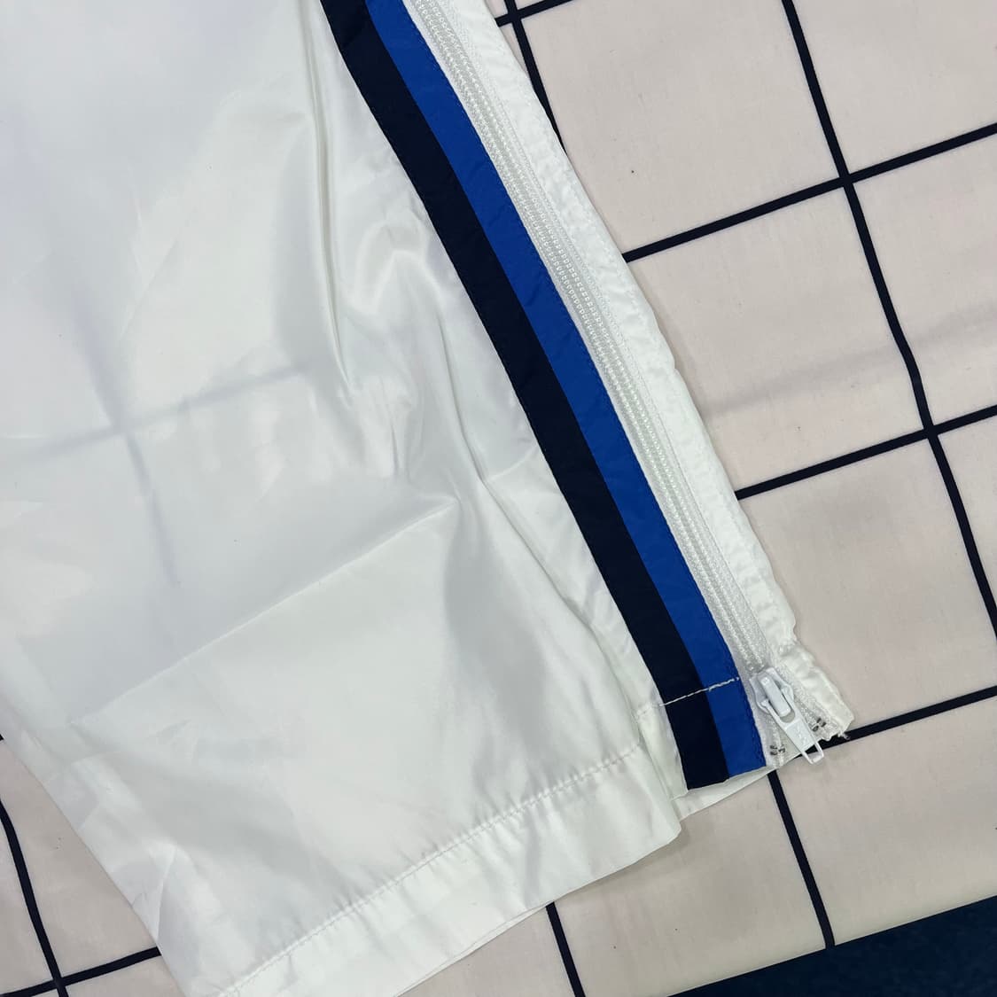 나이키 화이트 트랙팬츠 상품이미지4