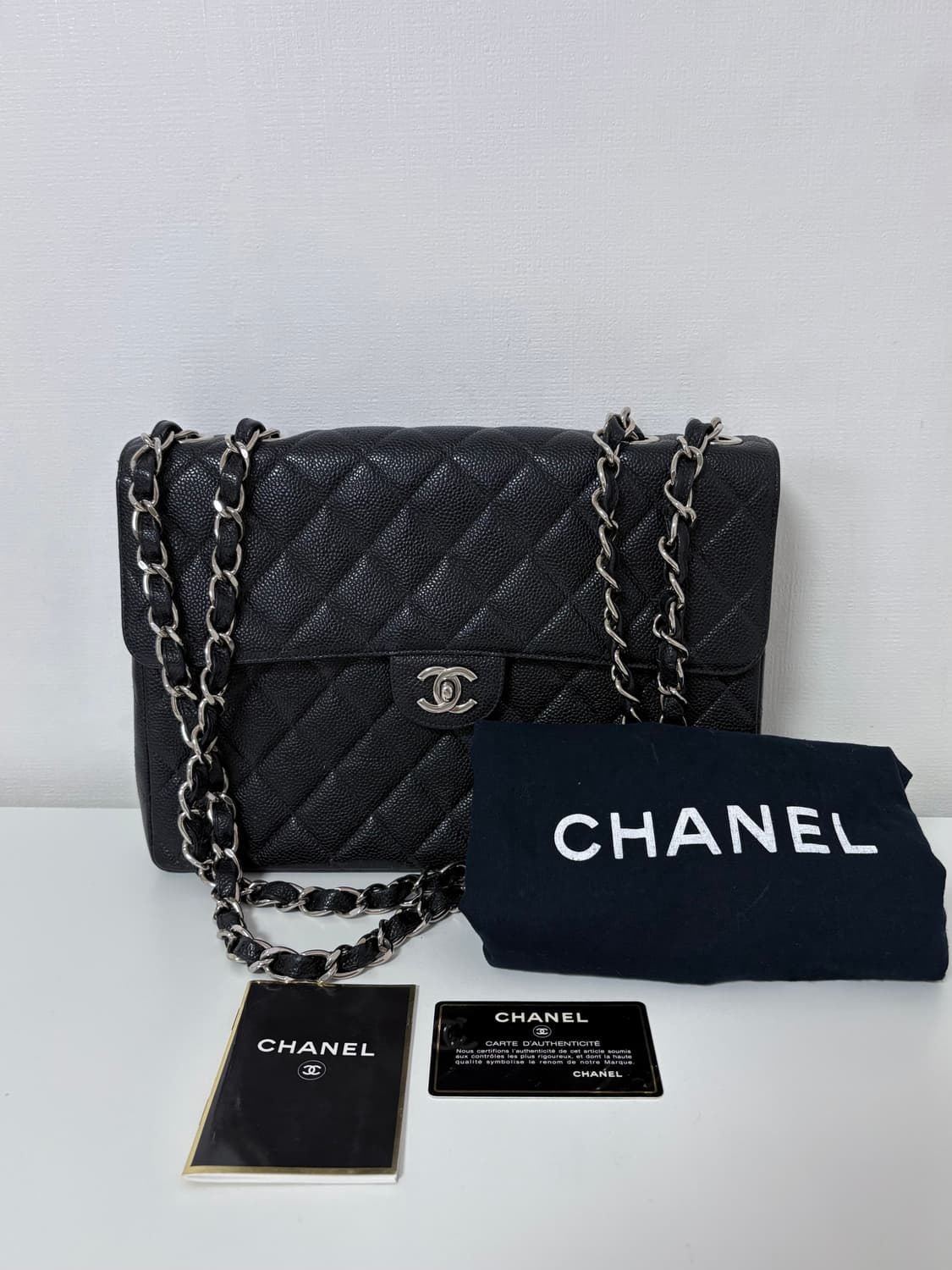 샤넬 클래식 캐비어 점보 숄더백 상품이미지9