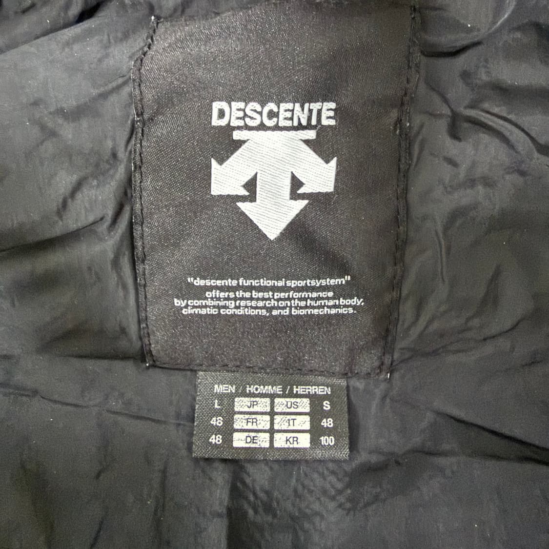 100 데상트 윈드브레이커 후드 자켓 0123T1 상품이미지3