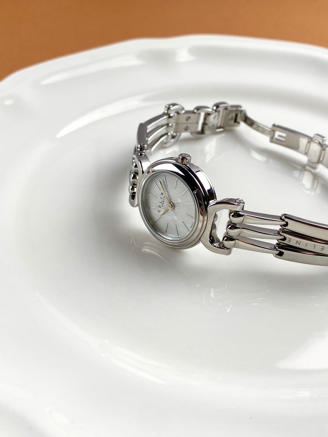 CELINE macadam shell dial watch 상품이미지5