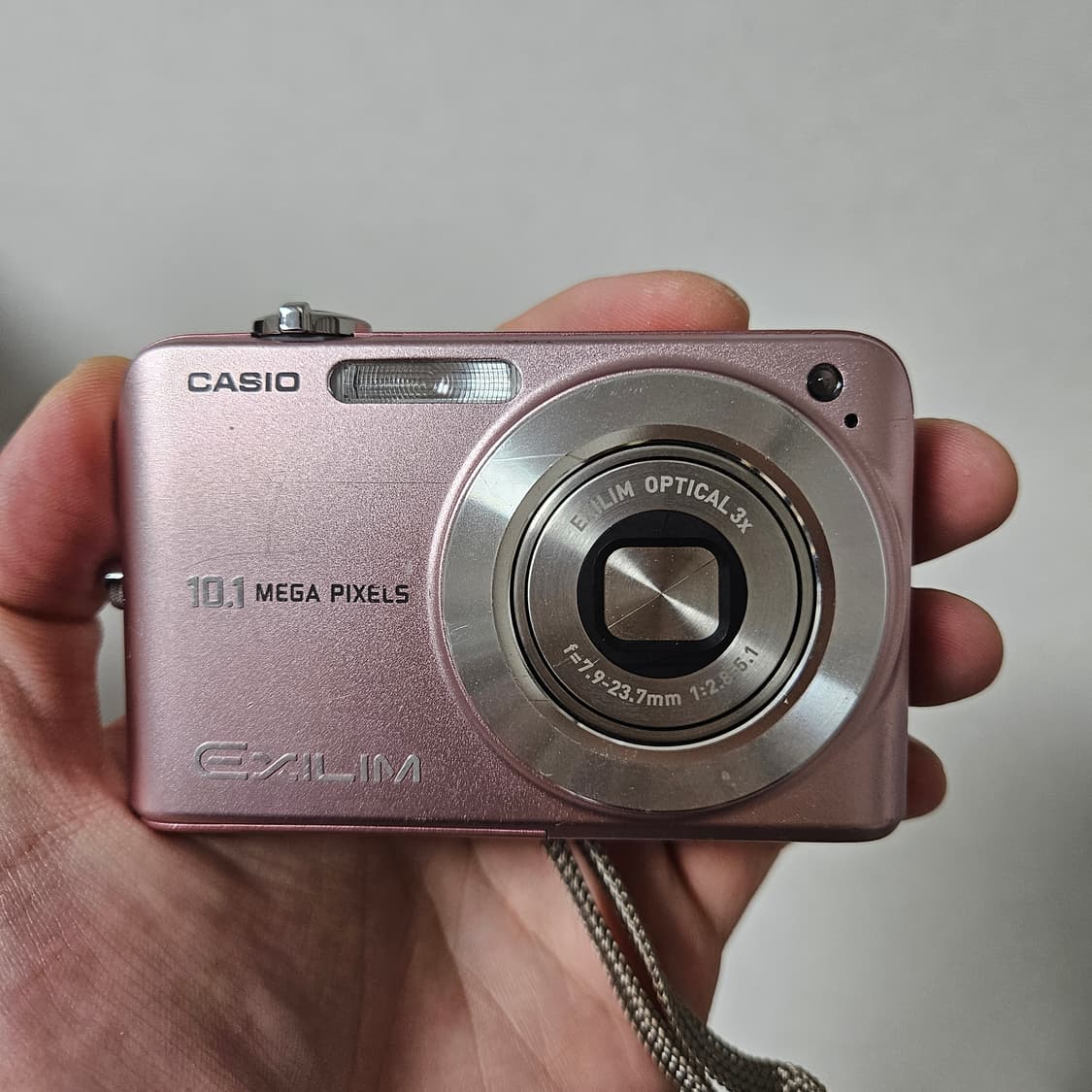[은채 디카] 카시오 엑슬림 EX-Z1050 핑크 디카 르세라핌 상품이미지1