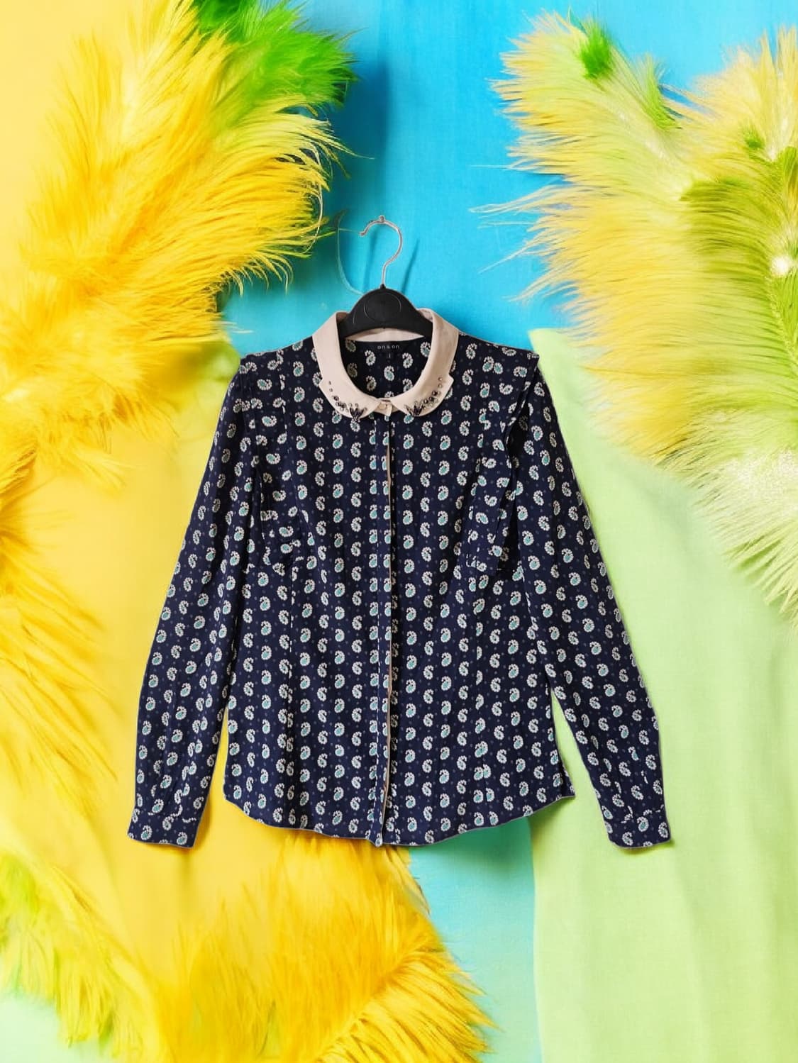 온앤온 on&on 스톤 배색 카라 패턴 블라우스 55 상품이미지9