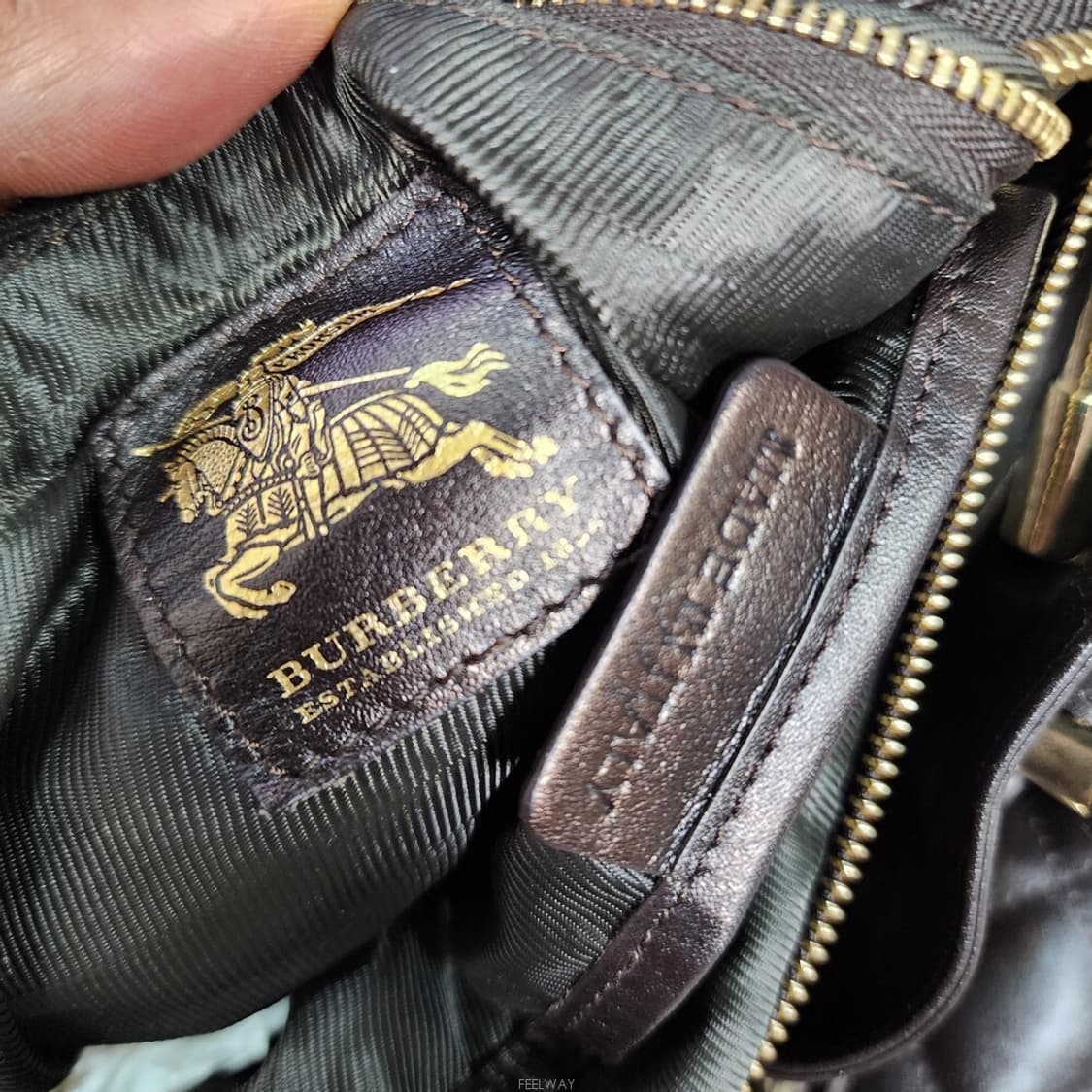 버버리 퀼팅 숄더백 상품이미지8