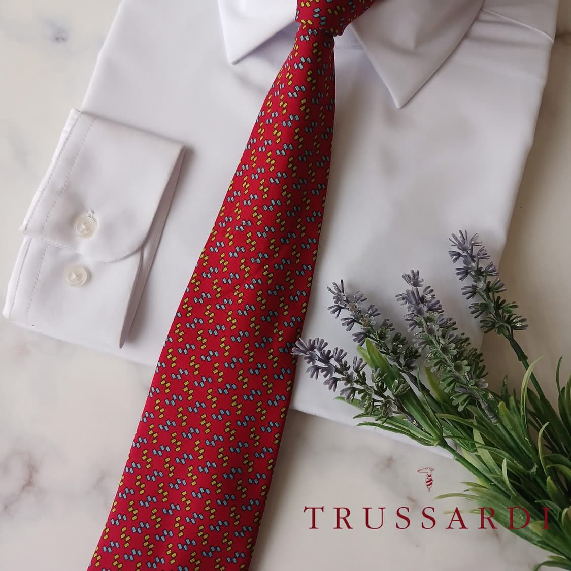 트루사르디 실크 레드 패턴 넥타이 9.6cm A+등급 A19127
 상품이미지1