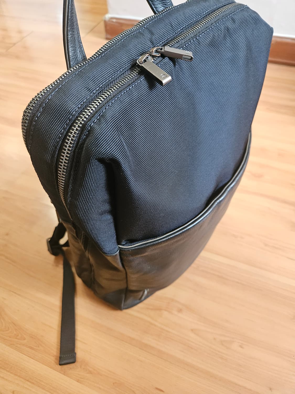 만다리나덕 블랙 백팩 가방( 가죽+페브릭) 상품이미지4