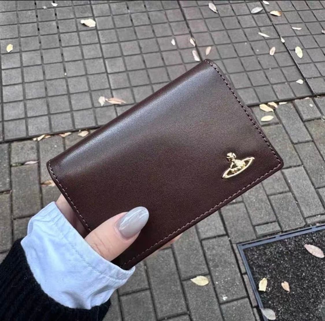 비비안웨스트우드 vintage water orb 카드지갑 브라운 구해요 상품이미지2