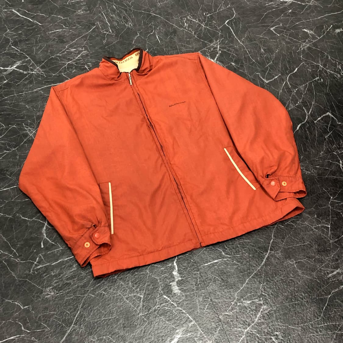 L(XL) 발렌시아가 넥로고 바람막이 자켓 상품이미지4