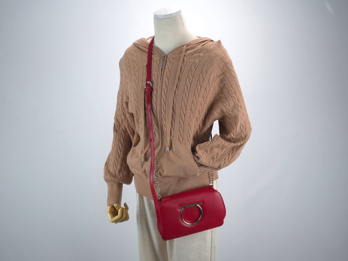 살바토레 페라가모 간치니 미니 크로스백 레드
 상품이미지2