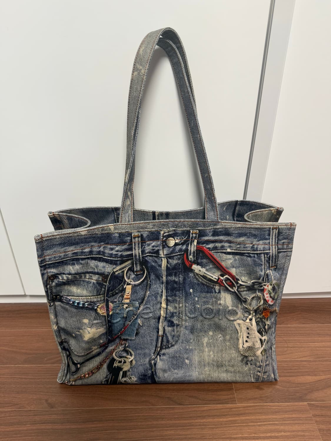 아크네스튜디오 트롱프뢰유 데님 토트백 상품이미지1