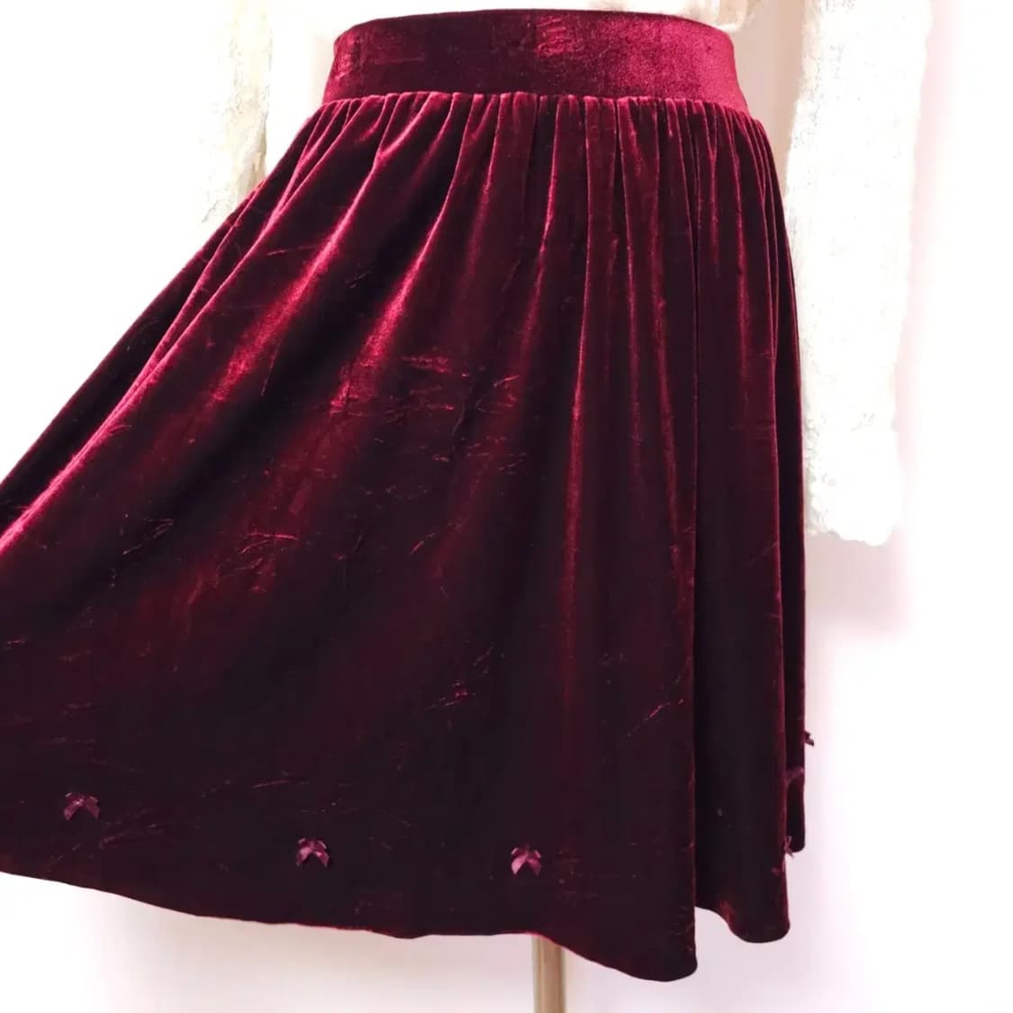 어스뮤직앤이콜로지 레드 벨벳 스커트 치마 상품이미지2