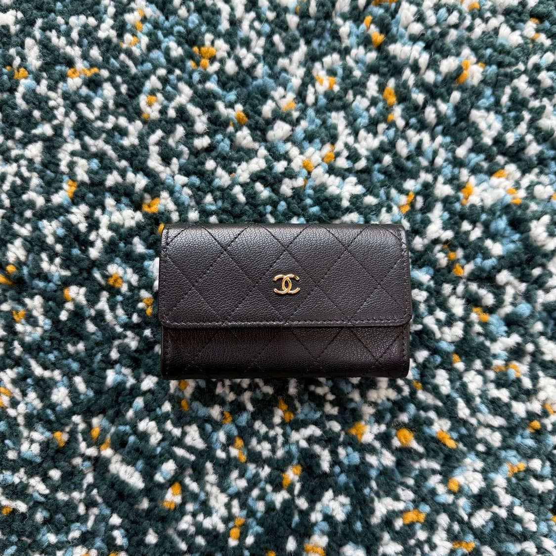 샤넬 로고 지퍼 플랩 카드 지갑 블랙 상품이미지2