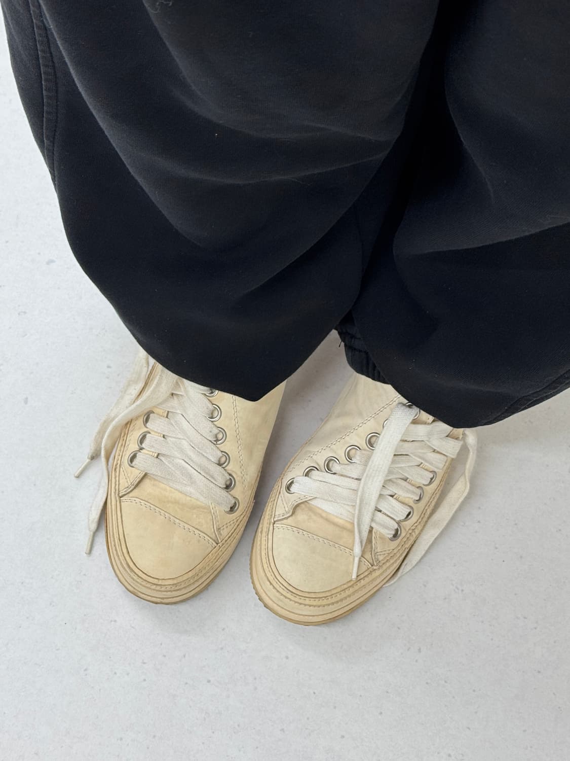 Ann Demeilemeester 가죽 사선 스니커즈 상품이미지4