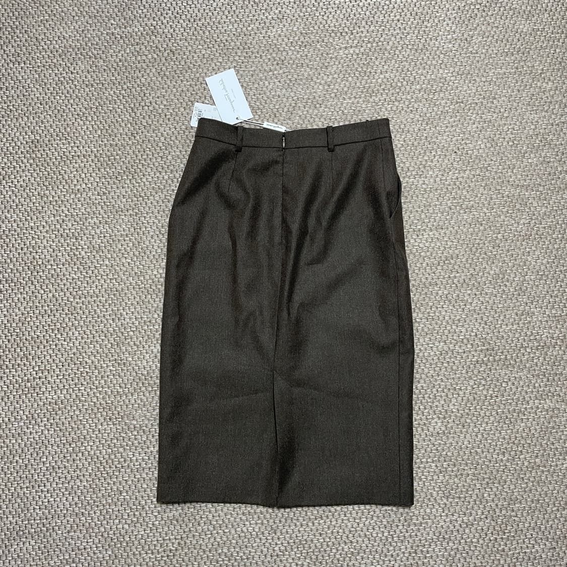 페라가모 라나울 브라운 스커트 새상품 상품이미지2