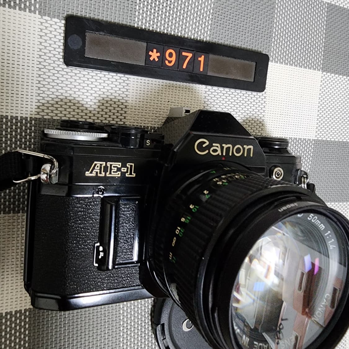 캐논 AE-1 필름카메라 1.4 단렌즈 블랙바디 상품이미지2