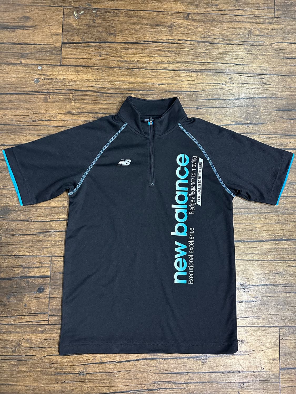 뉴발란스 남성 반팔 티셔츠 M 새제품 올드스쿨패턴 상품이미지1