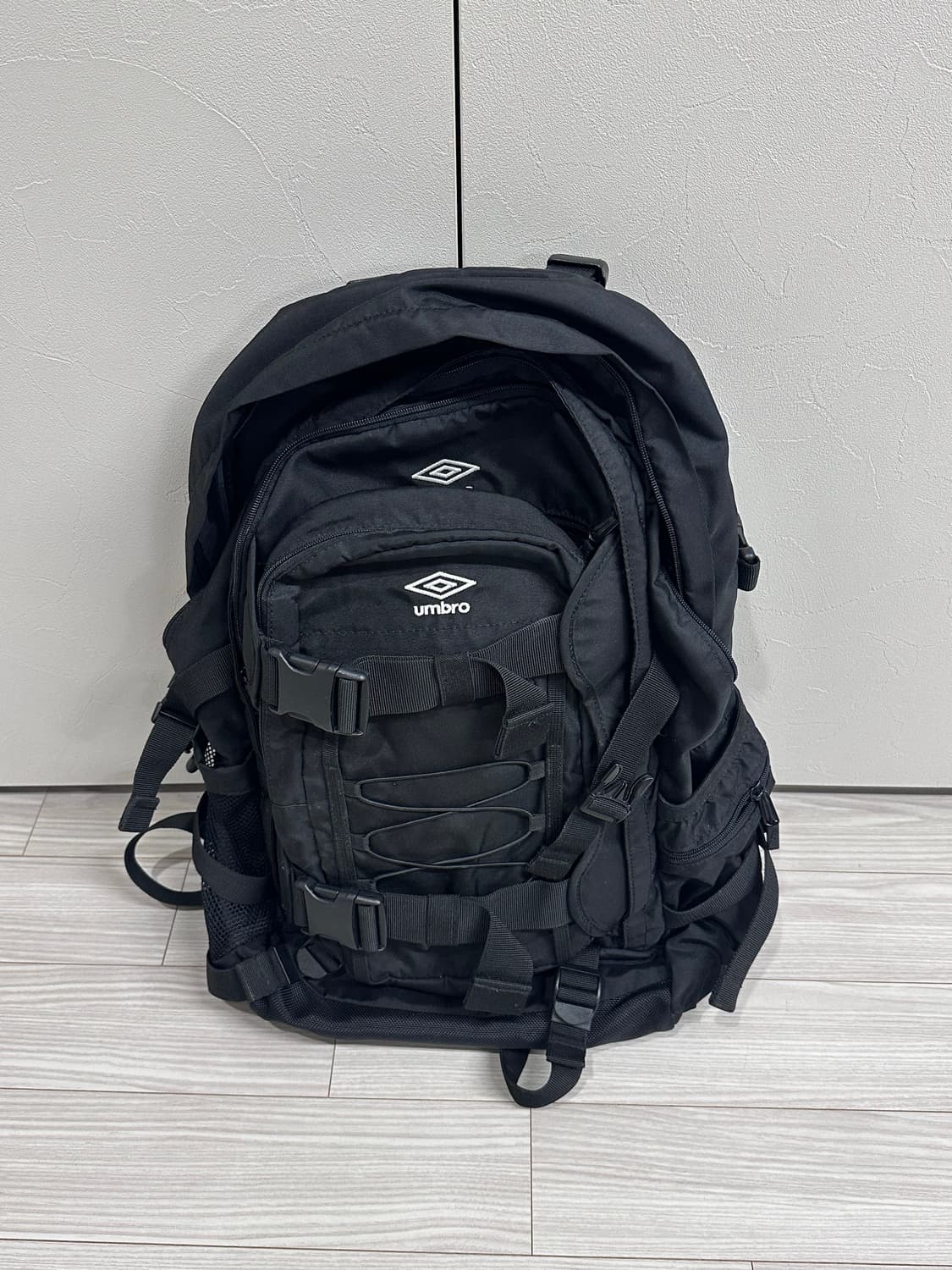 엄브로 댄커 백팩 34L 상품이미지1