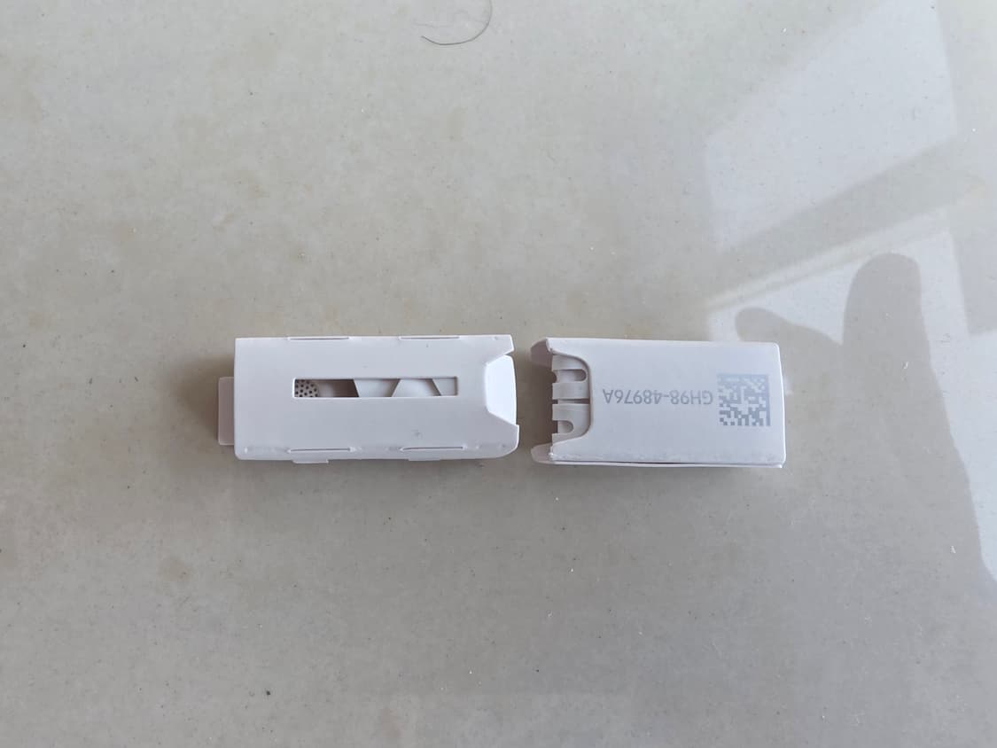 삼성 갤럭시 버즈 FE 화이트입니다.

 상품이미지5