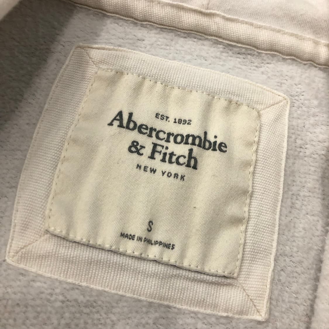 아베크롬비 화이트 딱붙 후드집업 상품이미지3