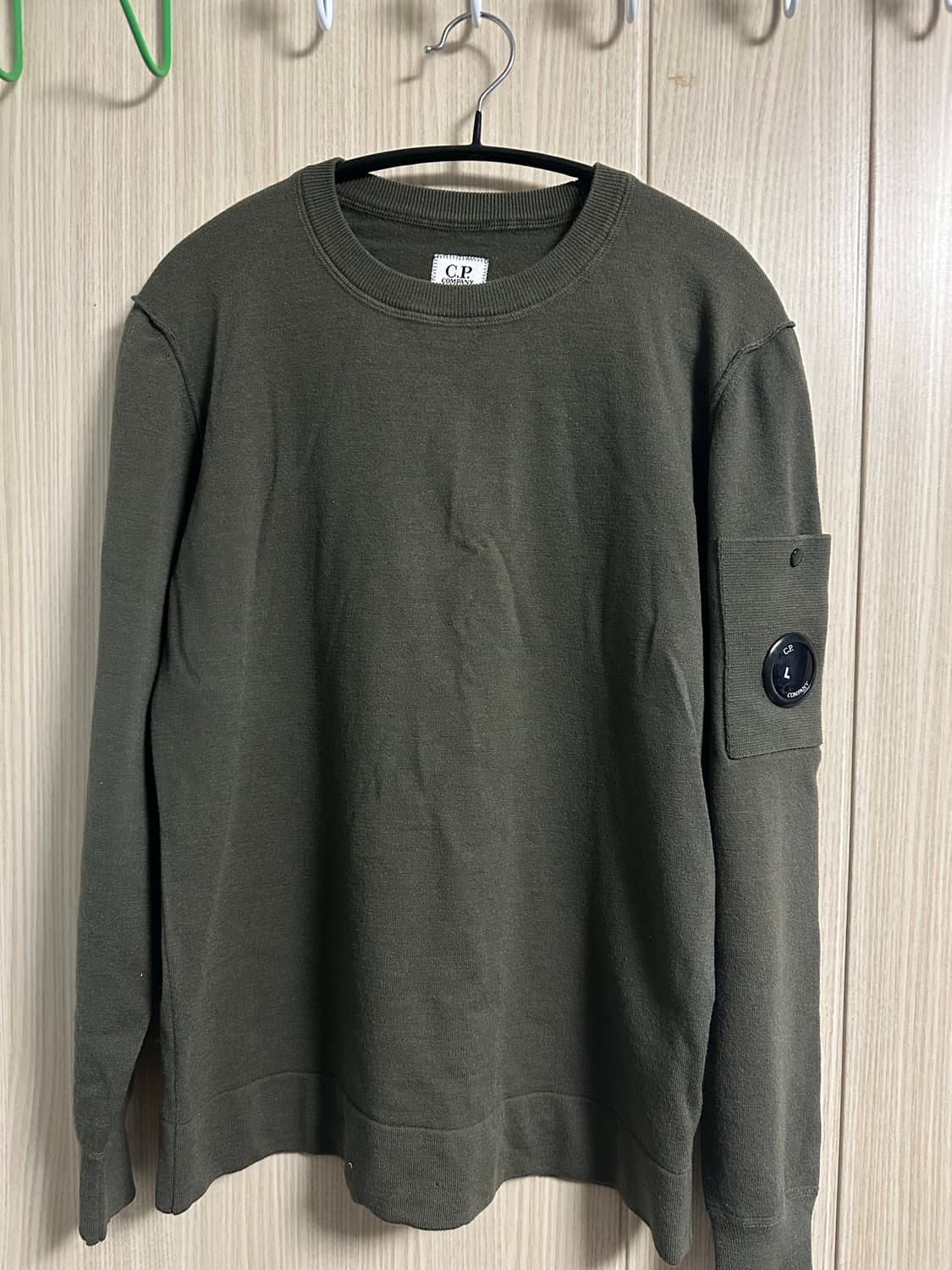 CP컴퍼니 카키 렌즈 니트 (48) 상품이미지1