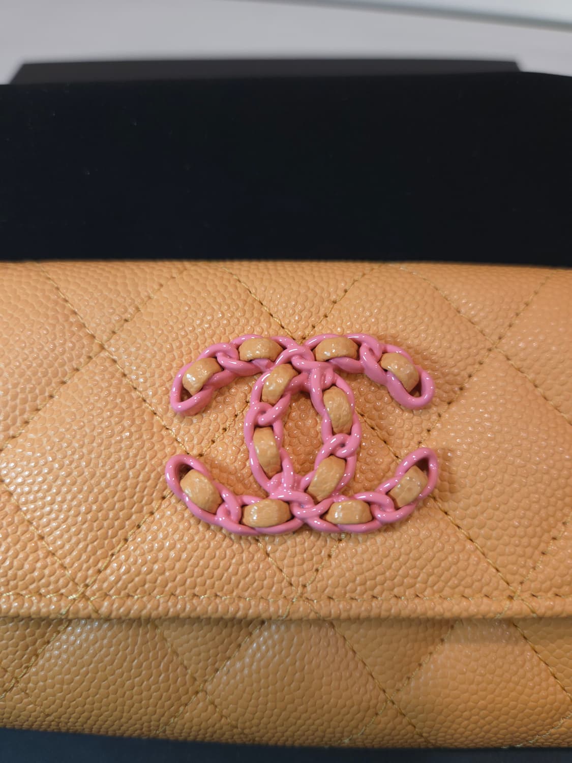 샤넬 똑딱이 플랩 캐비어 카드지갑 상품이미지2