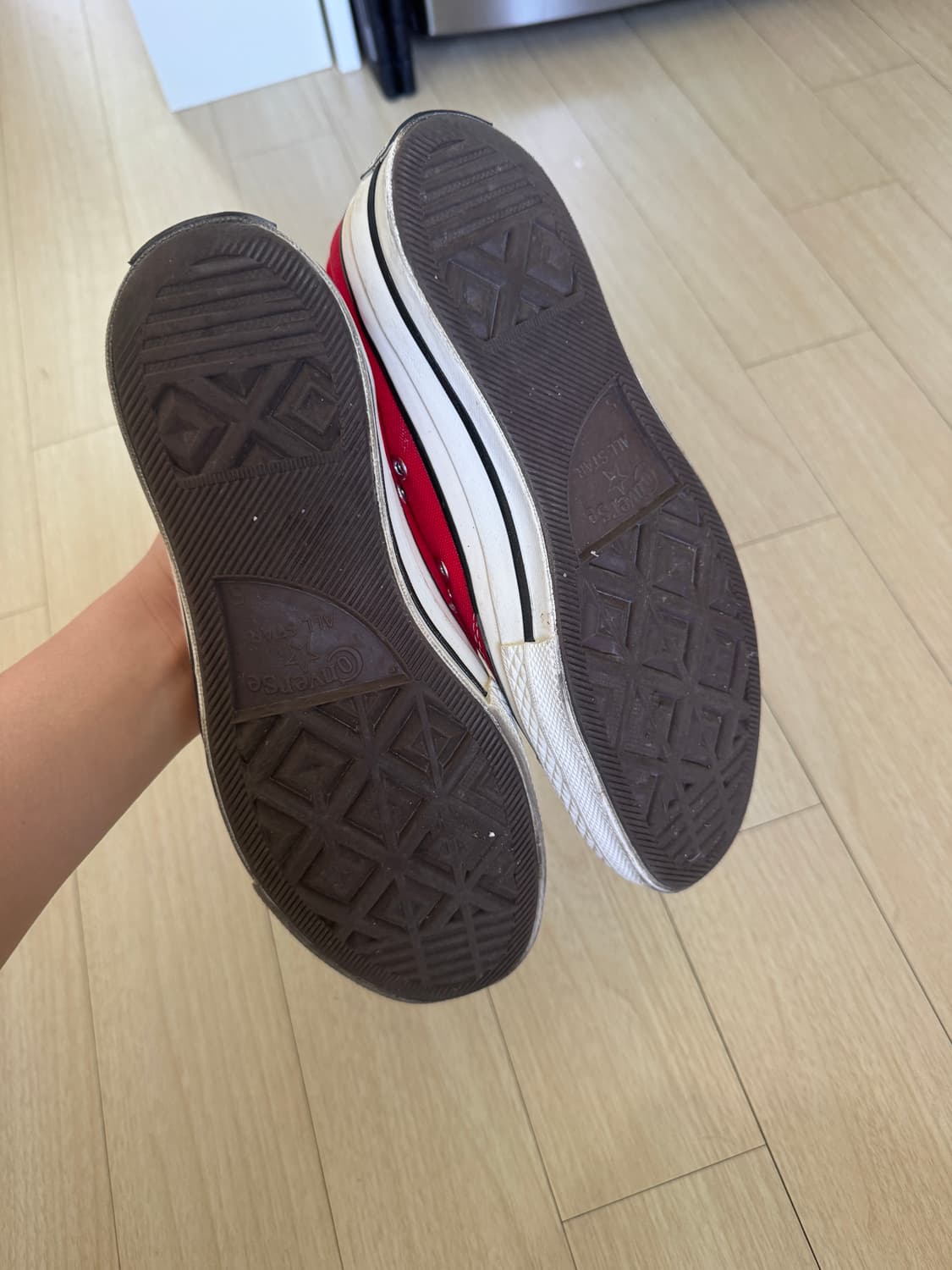 컨버스 척 70 로우 에나멜 레드 164949C 상품이미지4