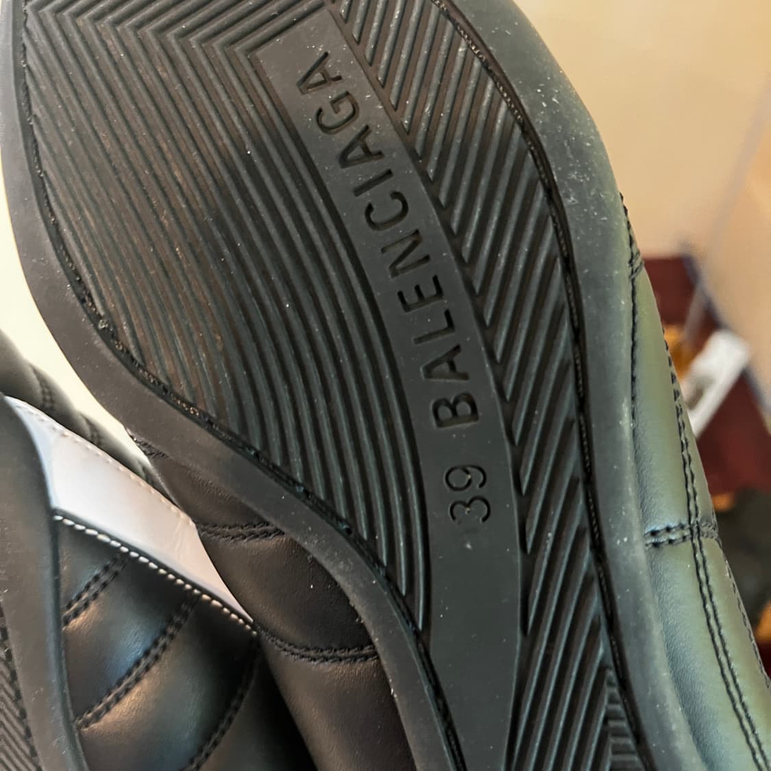 발렌시아가 젠 스니커즈 블랙&화이트 상품이미지6